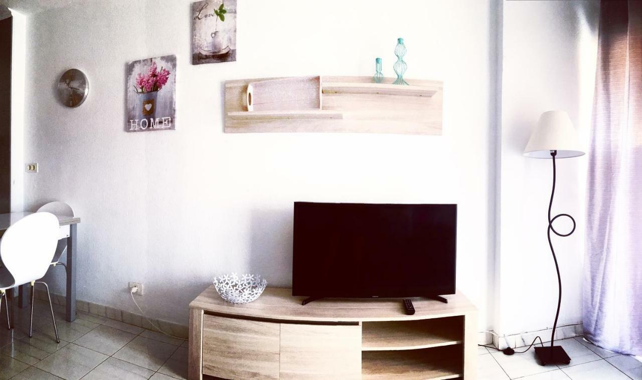 Apartamento En Playa Las Vistas - Torres Del Sol Arona  Εξωτερικό φωτογραφία