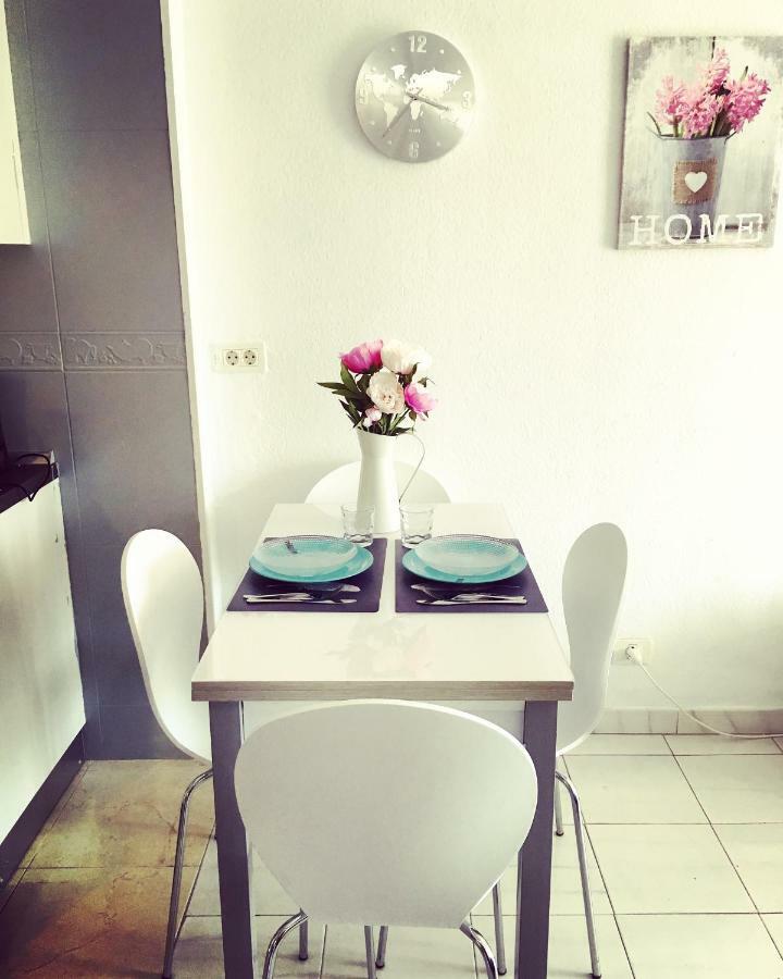 Apartamento En Playa Las Vistas - Torres Del Sol Arona  Εξωτερικό φωτογραφία